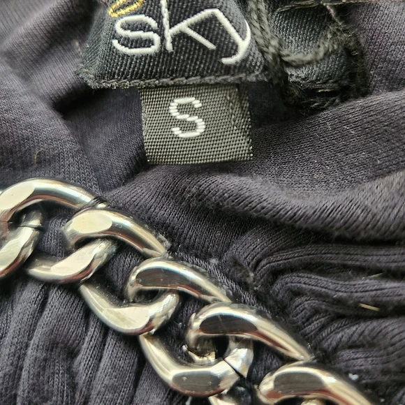 NWT Sky Black/Gray Ombre Top w/Chain Detail Sz Sm - Picture 7 of 7